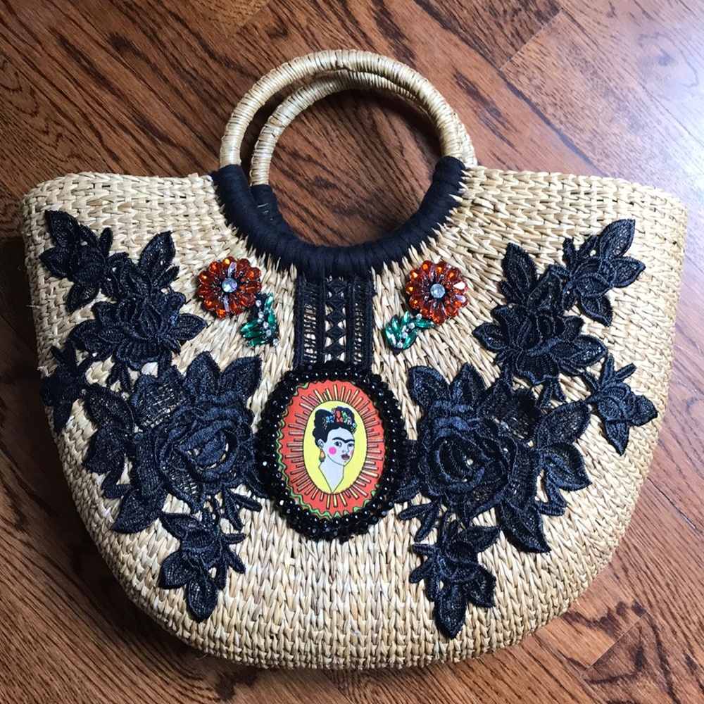 💜SOLD💜  Natural Woven straw bag